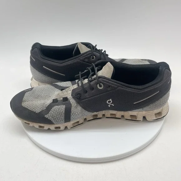 On Cloud 5 Sneakers Mens 9 Black Gray Running Athletic Gym Shoes - Picture 7 of 10